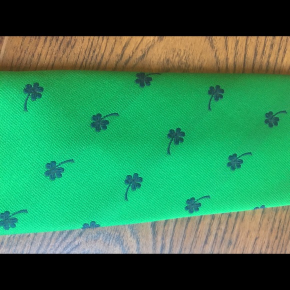 Irish Tie by Cape Cod - Picture 3 of 6